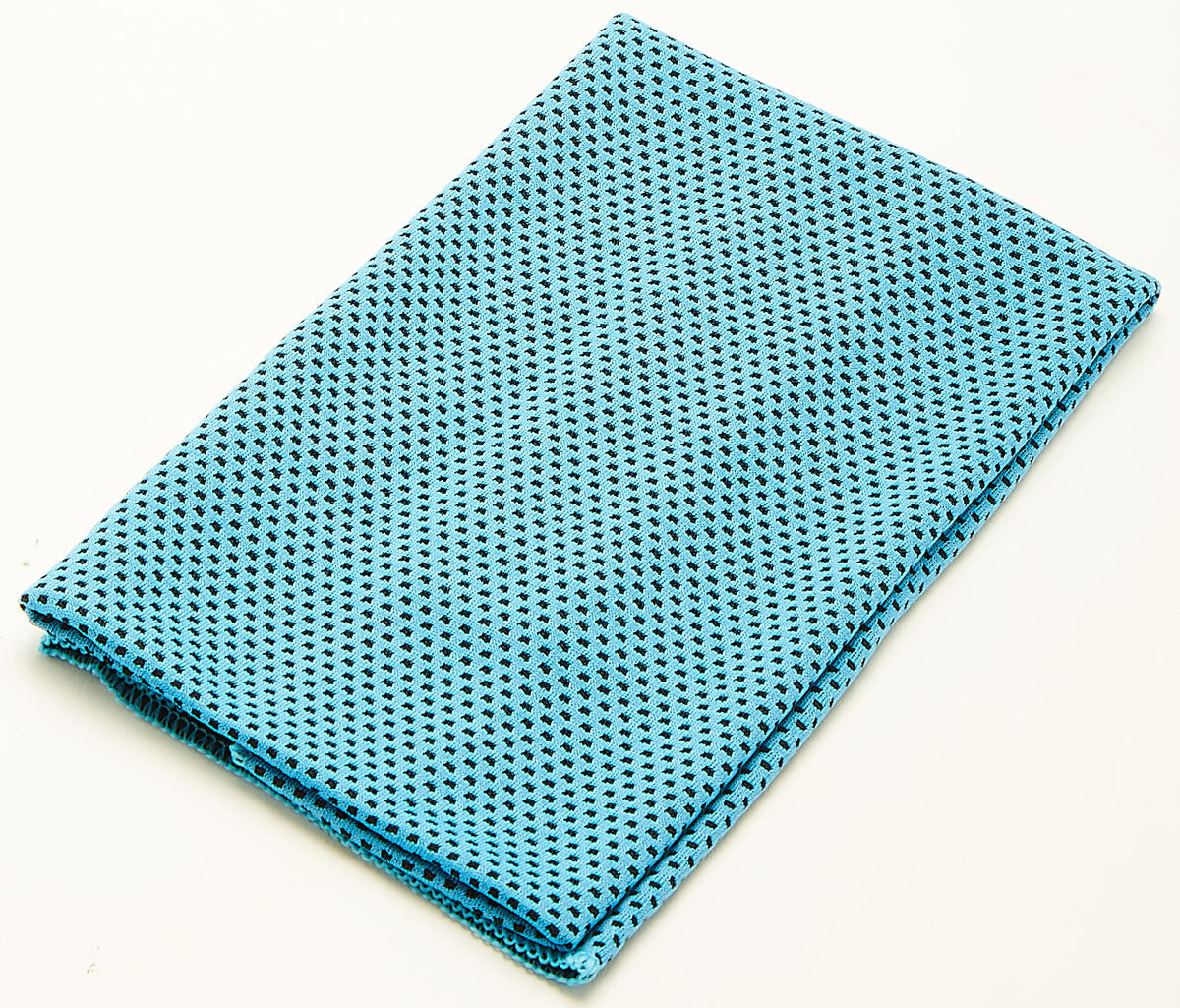 Stay Cool Anywhere – 3 Pack Instant Cooling Towels for Sports & Fitness