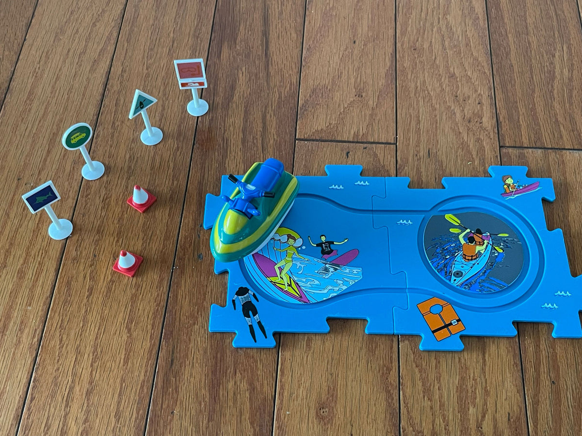 Track Play Set Jet Ski - Battery-Operated Toy Vehicle & Floor Puzzle Play Mat