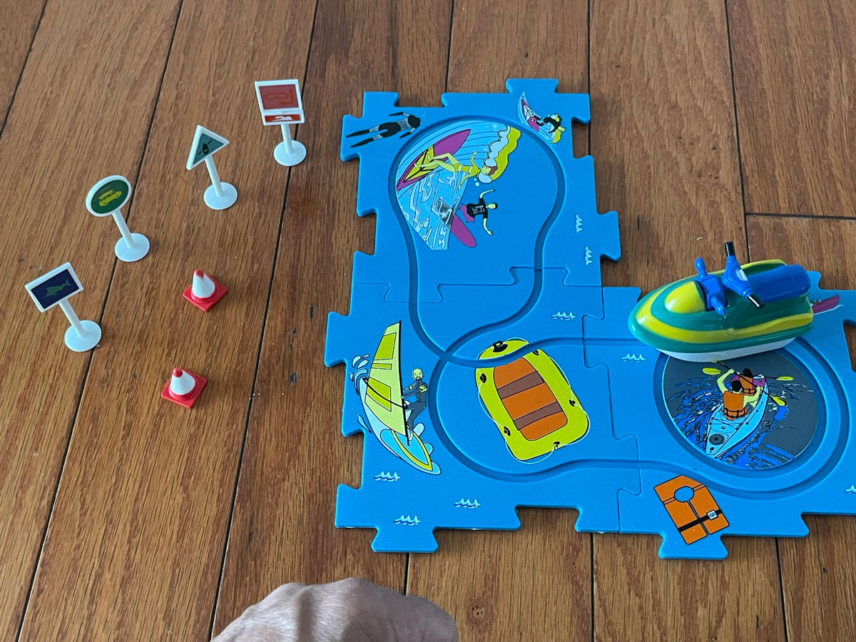 Track Play Set Jet Ski - Battery-Operated Toy Vehicle & Floor Puzzle Play Mat