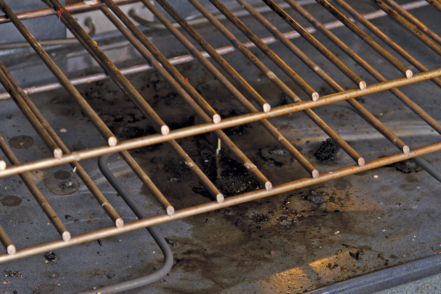 Non Stick Oven Spill Guard Stops Food Drippings Fall on Oven Floor, Forget Scrubbing Cleaning Messy Ovens, Re-sizable