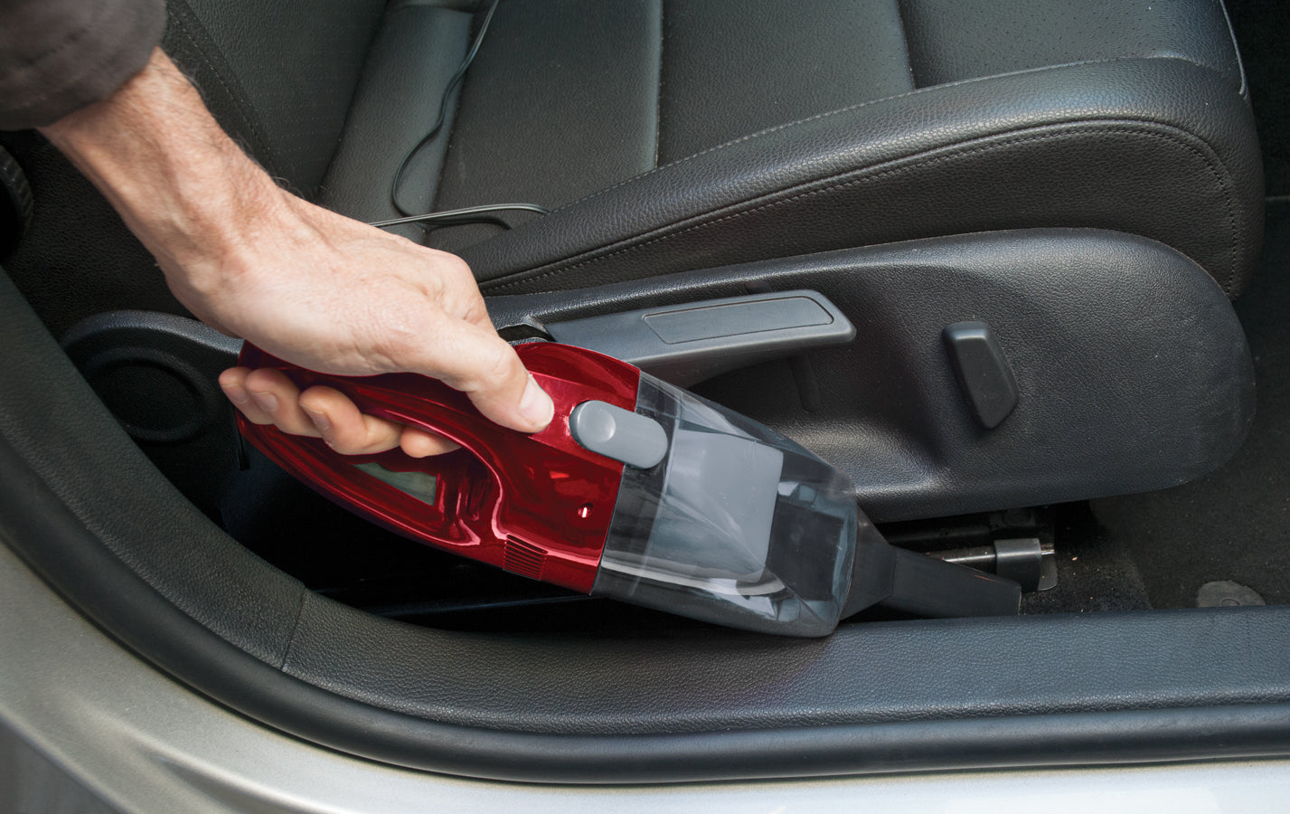Portable Car Vacuum Cleaner - Dry Surface 12 V Corded Handheld Vacuum Works From Auto Truck