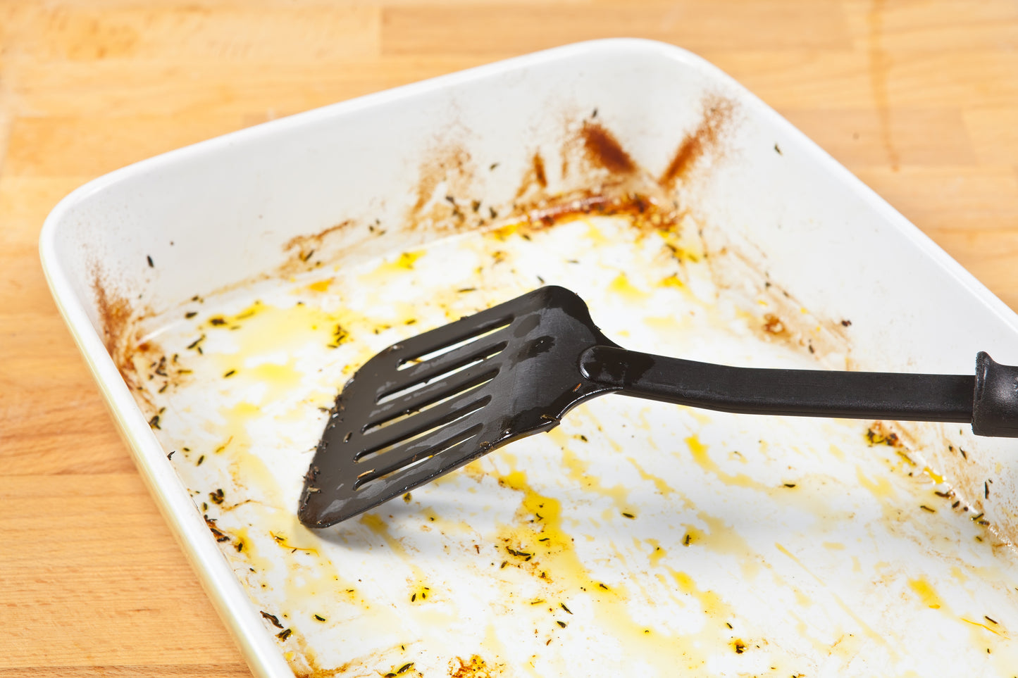 Non Stick Oven Spill Guard Stops Food Drippings Fall on Oven Floor, Forget Scrubbing Cleaning Messy Ovens, Re-sizable